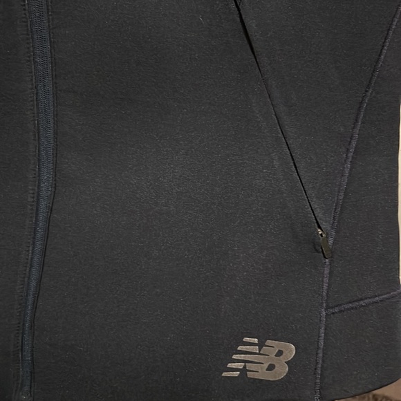 New Balance Running Jacket - Picture 4 of 4